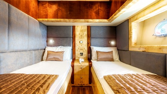 Silver creek Majesty 61| AED1250/Hour